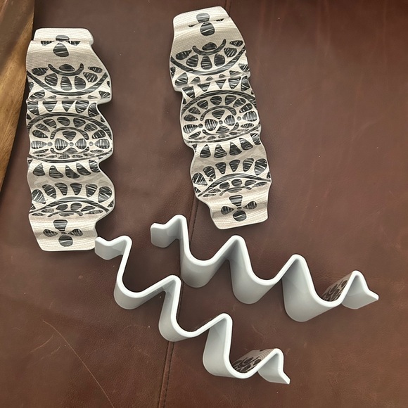 Black and White Taco Holder Serveware with Intricate Patterns - Picture 2 of 3